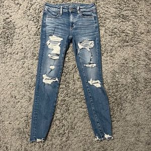 Ripped American eagle jeans. Blue. Size US 6 regular.